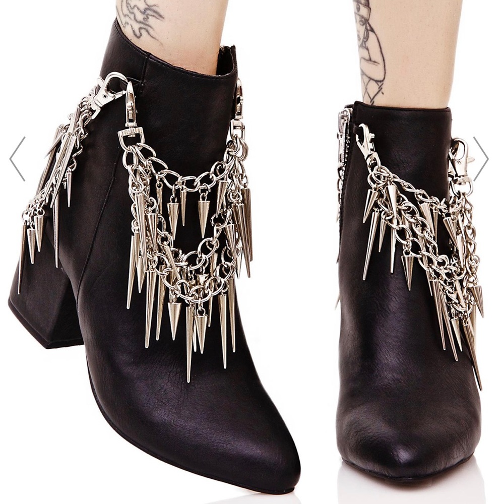 DOLLSKILL // Current Mood Chain of Fools Boot